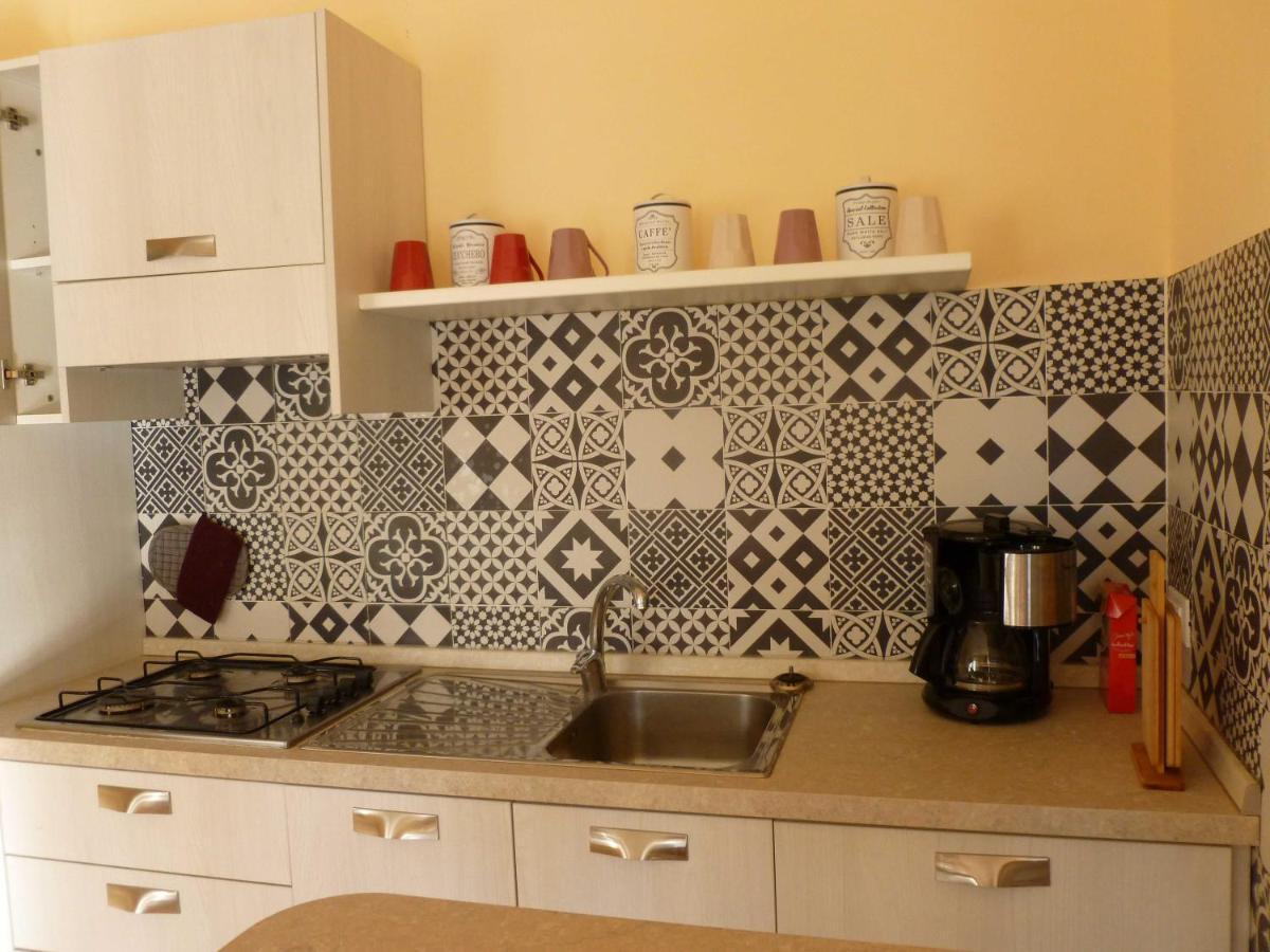 Apartament Casa Teodoro - Gelsomino, Ulivi & Orchidea Tignale Zewnętrze zdjęcie