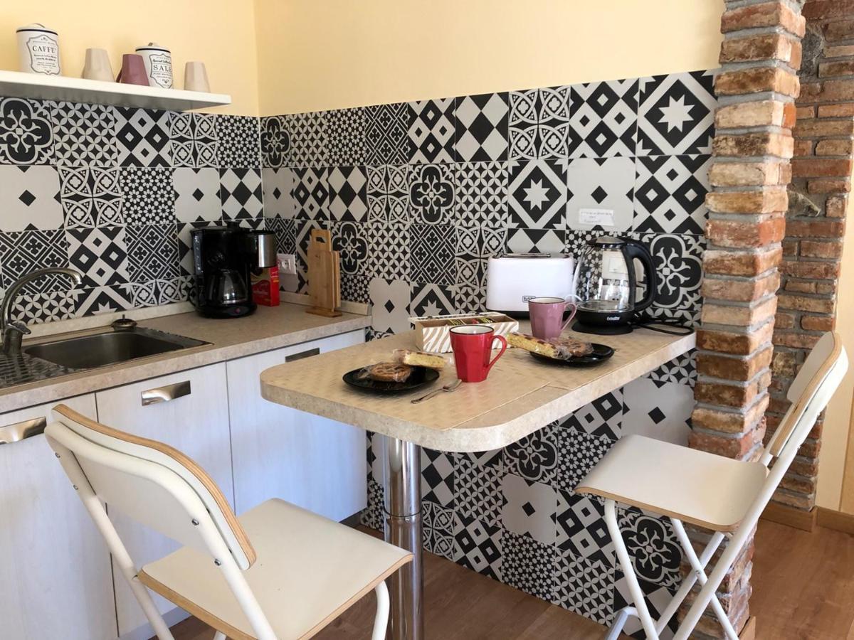Apartament Casa Teodoro - Gelsomino, Ulivi & Orchidea Tignale Zewnętrze zdjęcie