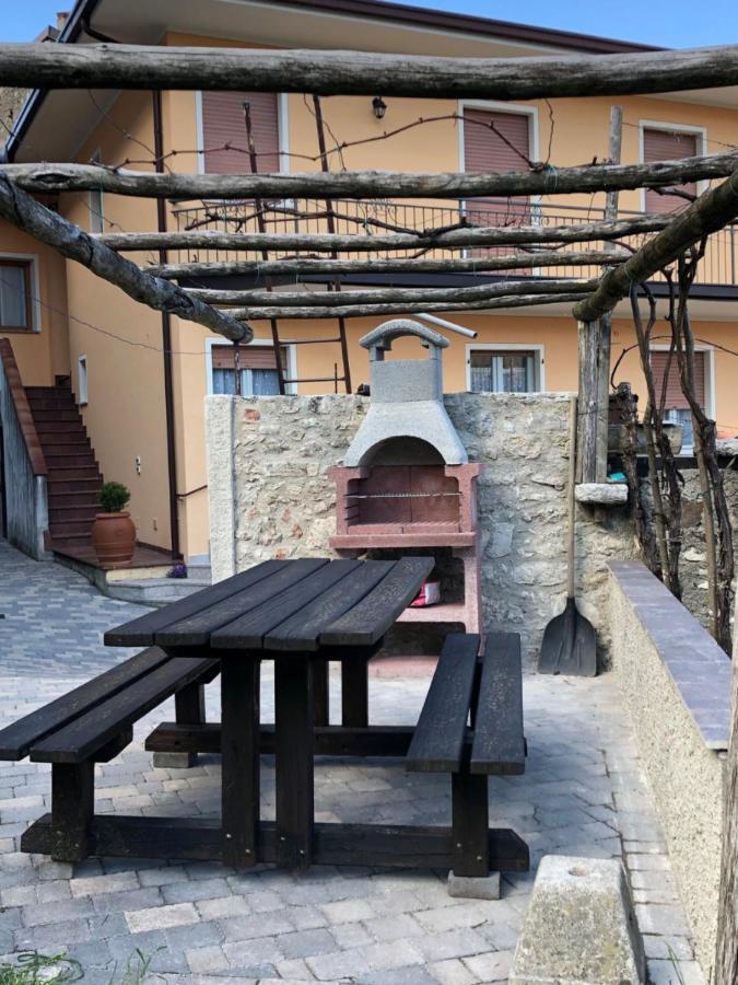 Apartament Casa Teodoro - Gelsomino, Ulivi & Orchidea Tignale Zewnętrze zdjęcie