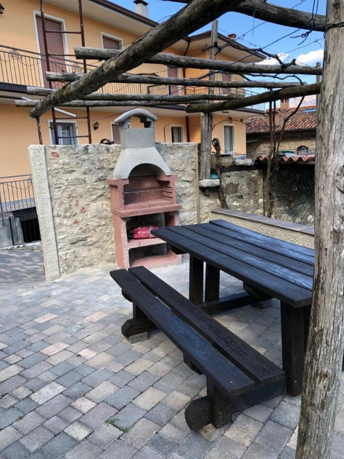 Apartament Casa Teodoro - Gelsomino, Ulivi & Orchidea Tignale Zewnętrze zdjęcie