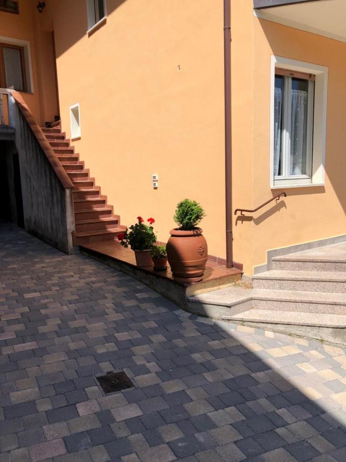 Apartament Casa Teodoro - Gelsomino, Ulivi & Orchidea Tignale Zewnętrze zdjęcie
