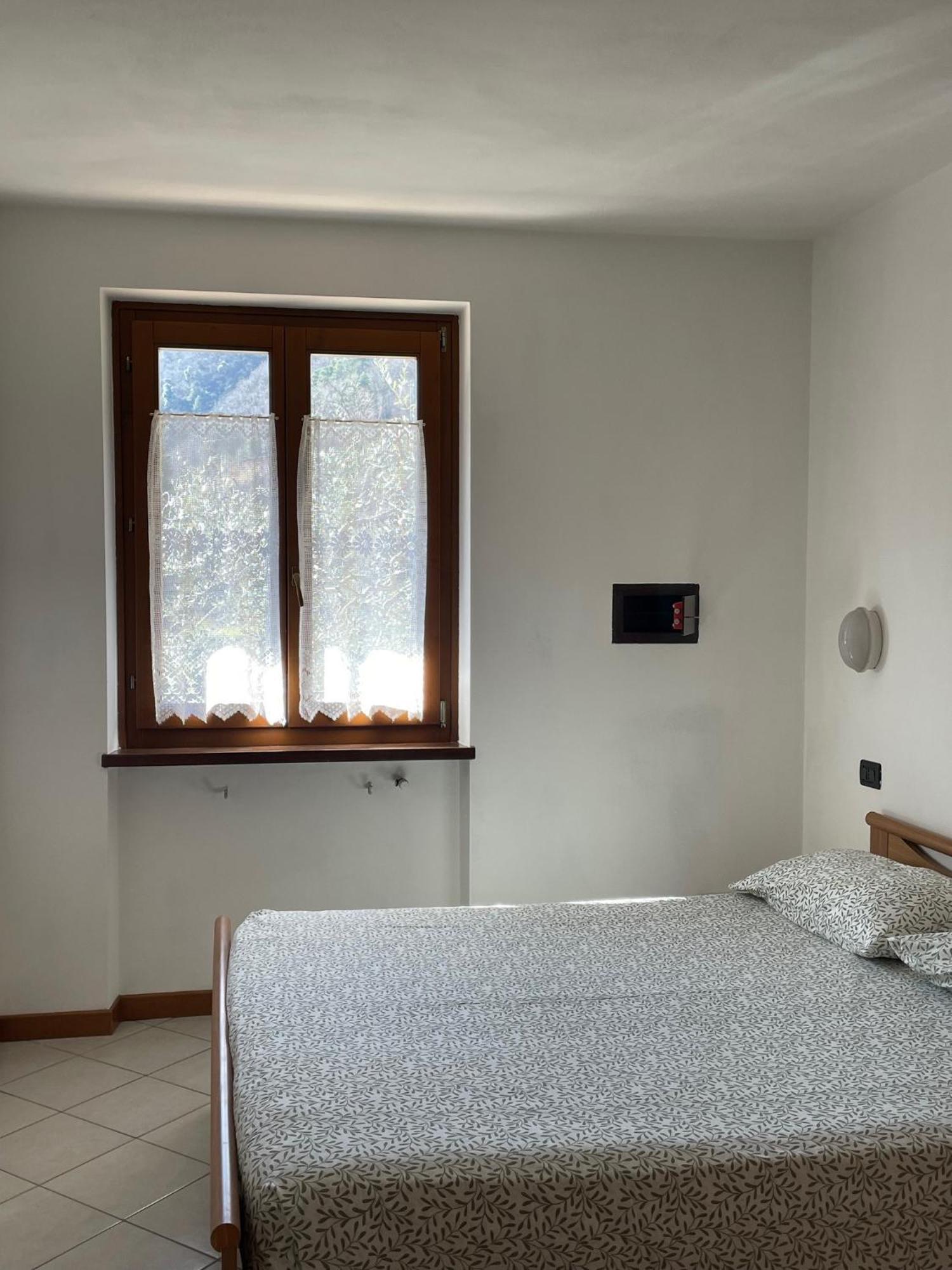 Apartament Casa Teodoro - Gelsomino, Ulivi & Orchidea Tignale Zewnętrze zdjęcie