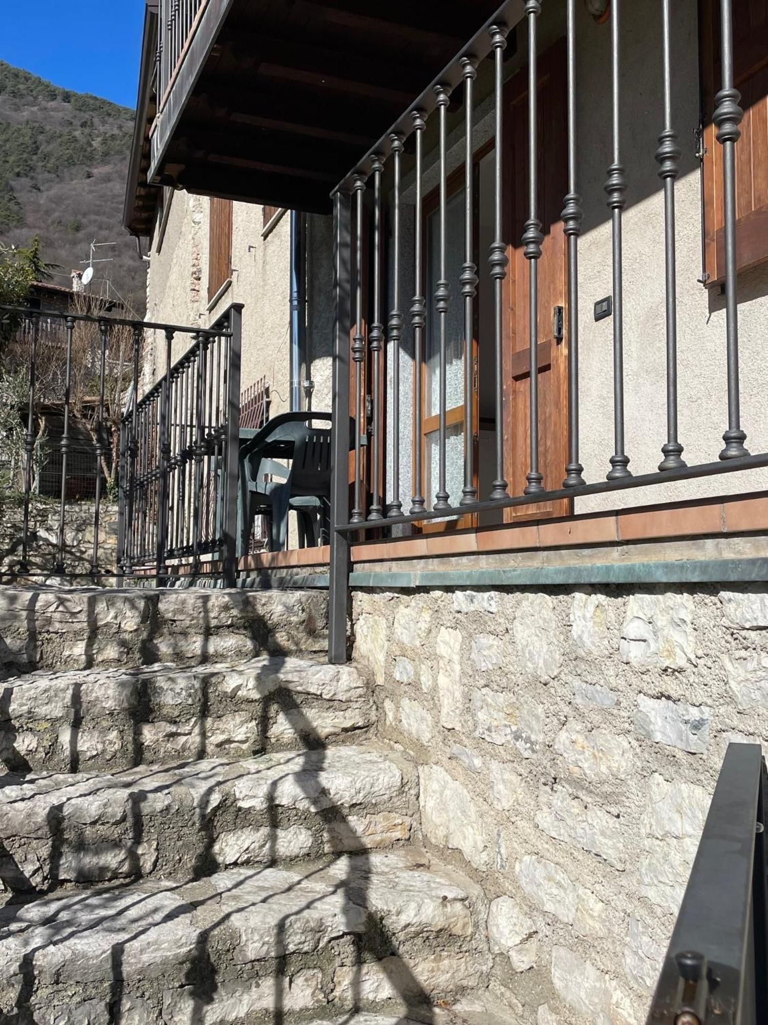 Apartament Casa Teodoro - Gelsomino, Ulivi & Orchidea Tignale Zewnętrze zdjęcie