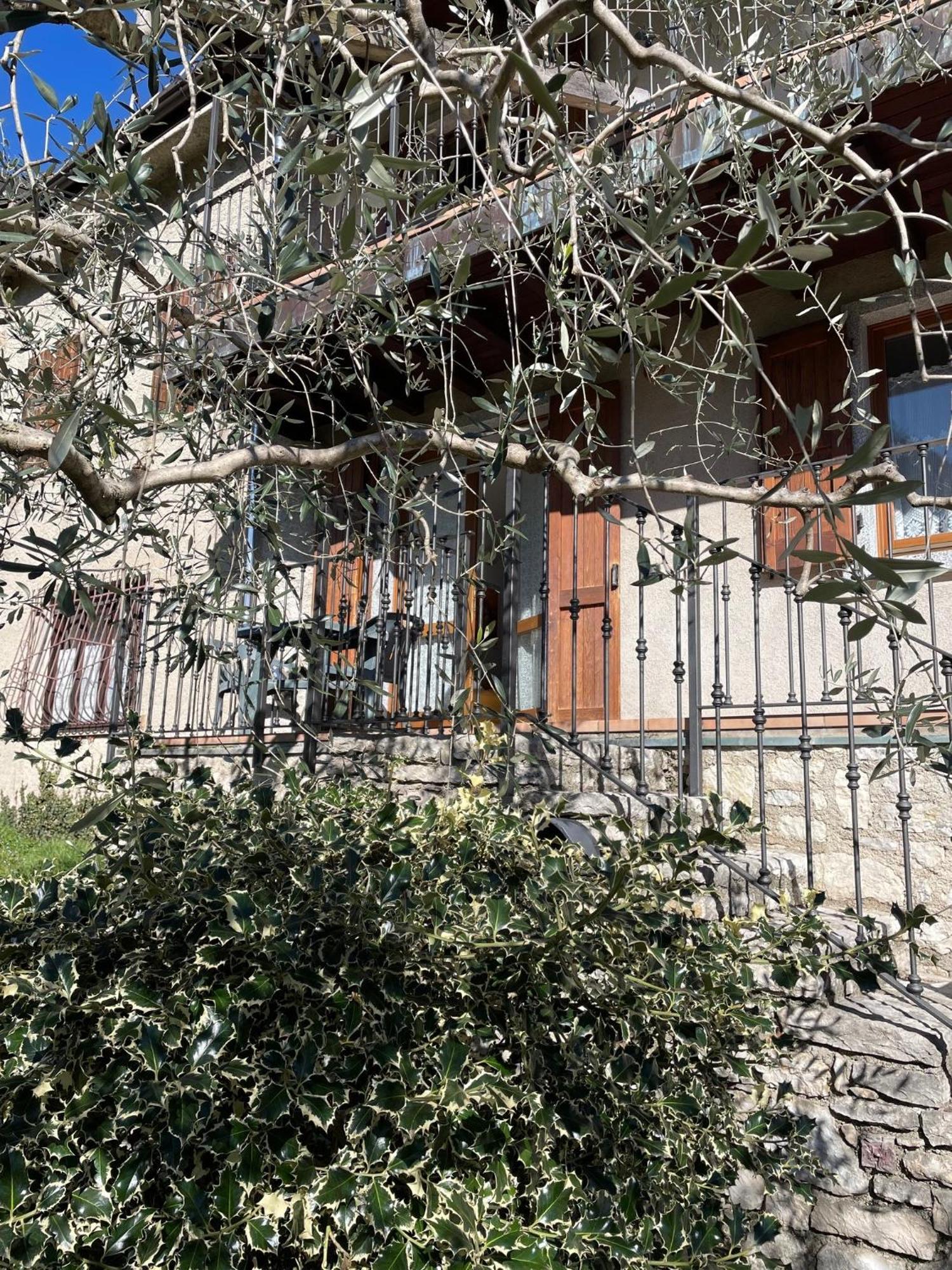 Apartament Casa Teodoro - Gelsomino, Ulivi & Orchidea Tignale Zewnętrze zdjęcie